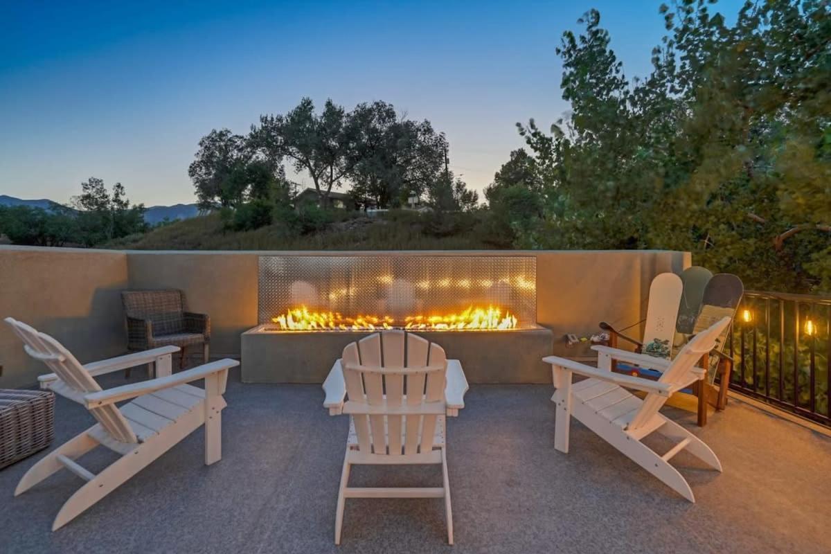 4bd W Rooftop Patio Fire Pit & Mountain Views Casa de férias Colorado Springs